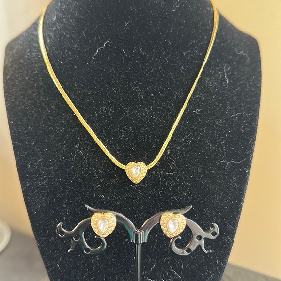 Vintage Swarovski (S.A.L.) Heart Necklace & Earrings - Picture 5 of 15